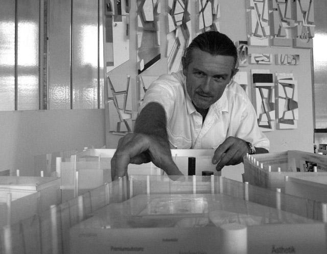 Prof. Uwe R. Brückner