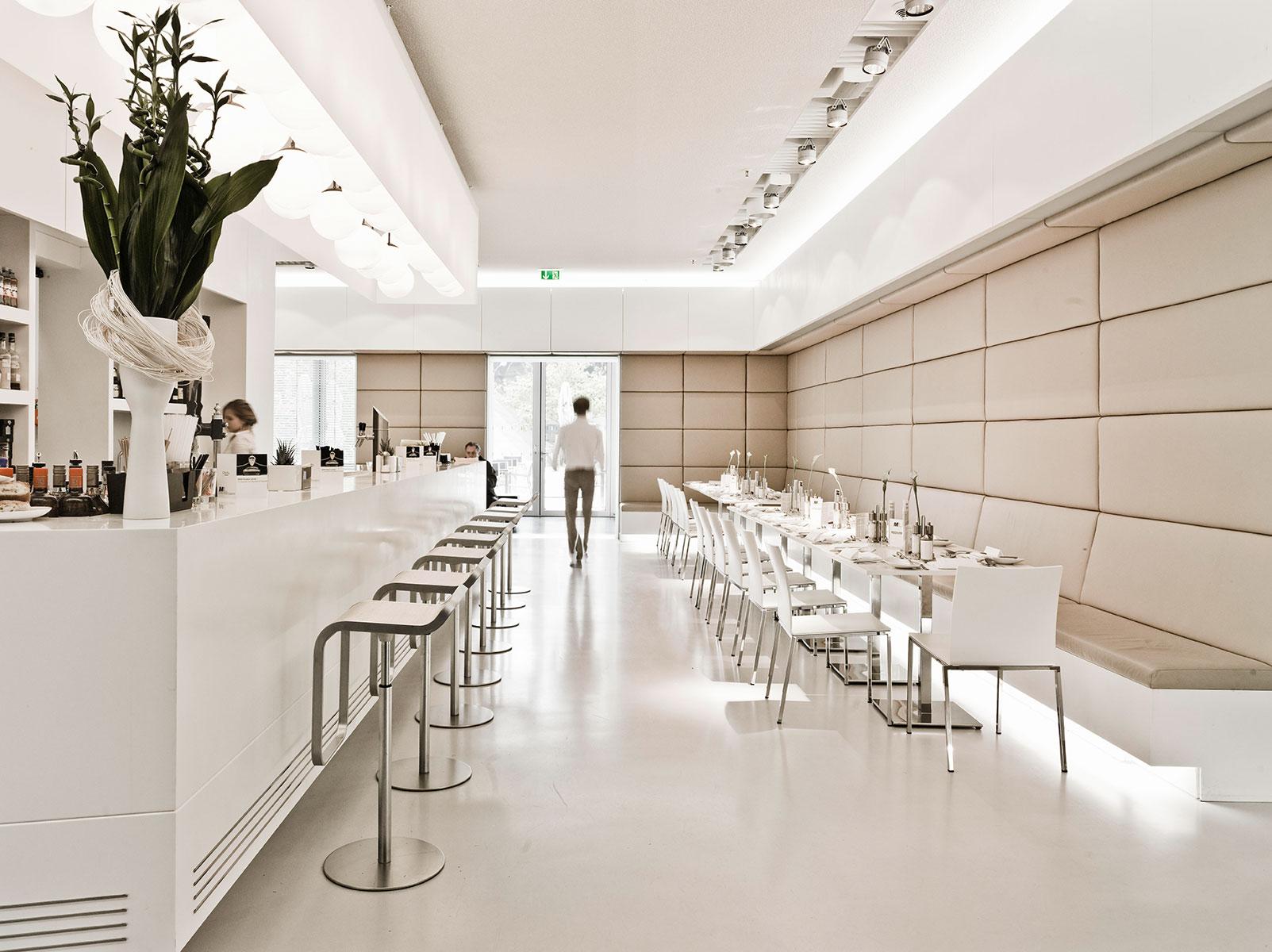 Café Bar M1