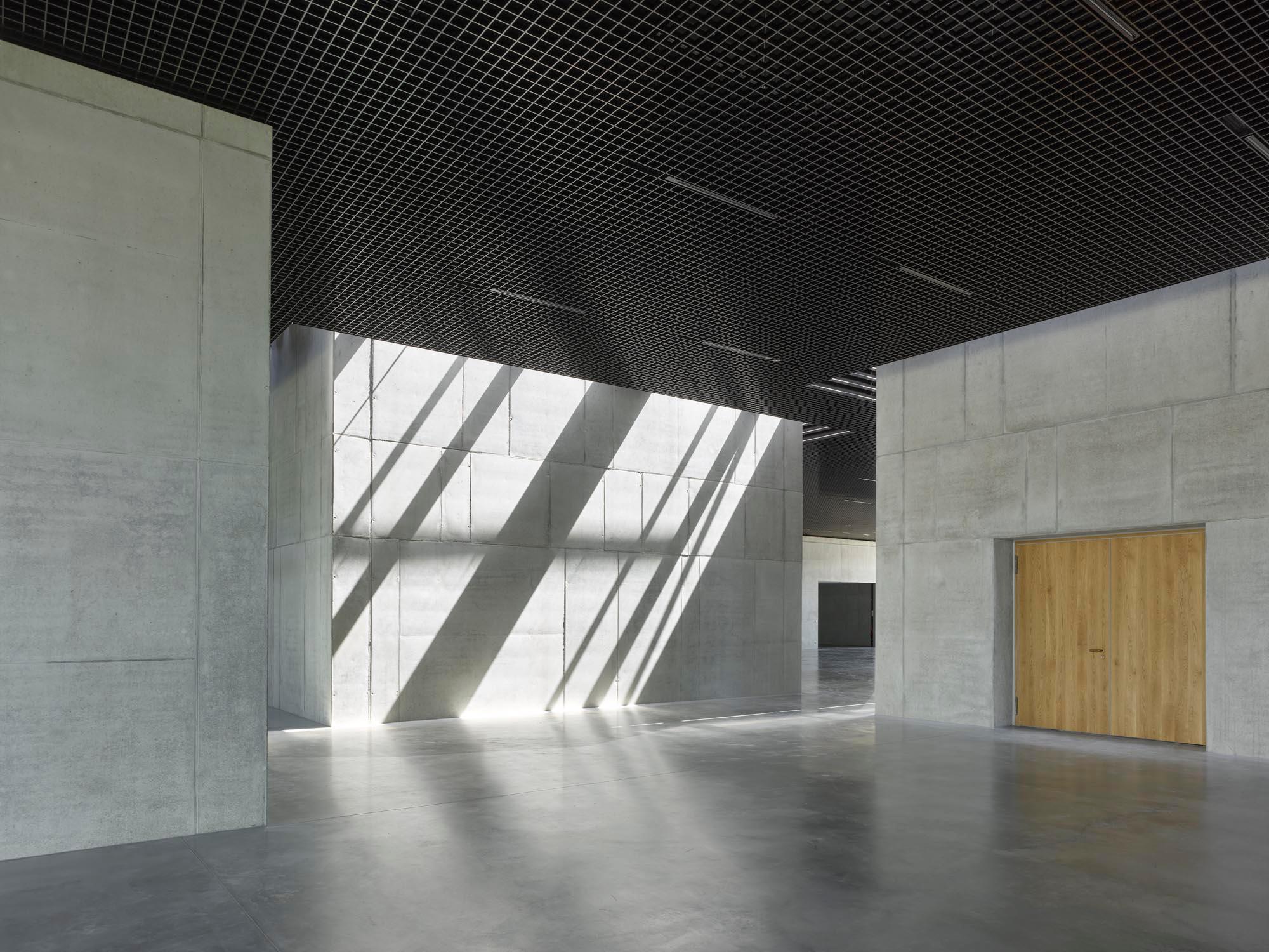 Geberit Campus – Kubus Lichtspiel