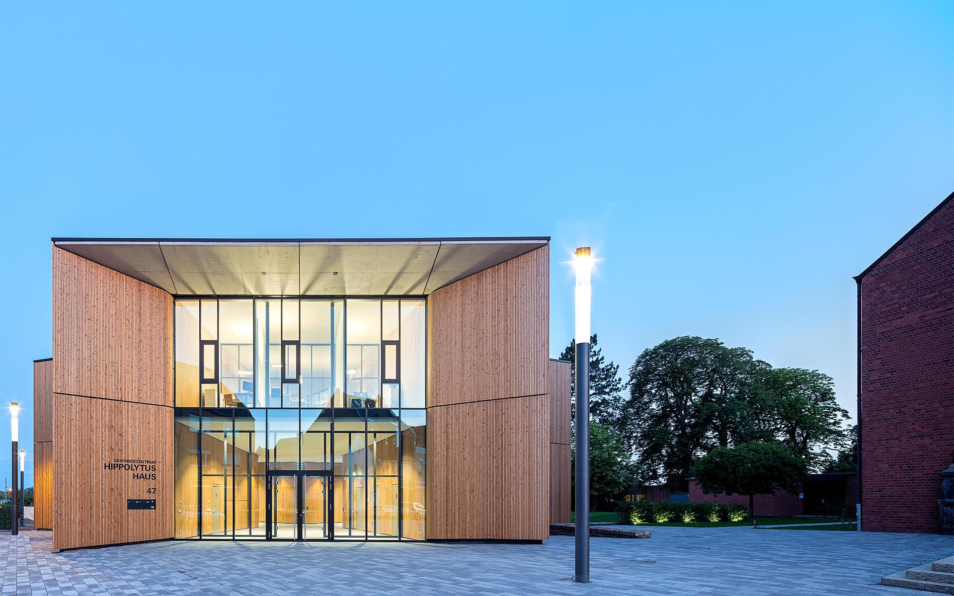 Pfarrzentrum Hippolytushaus Troisdorf. Haupteingang