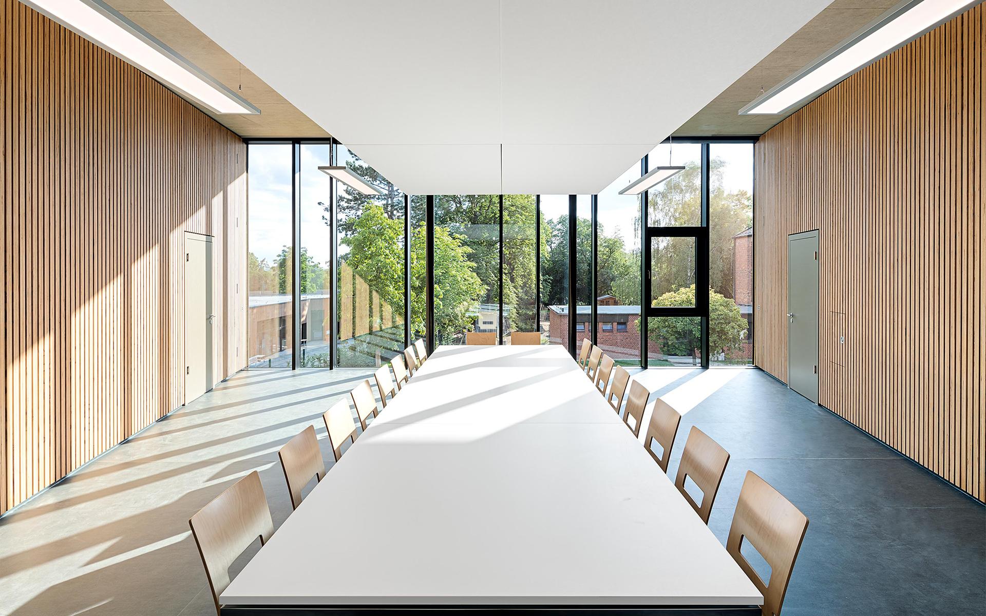 Pfarrzentrum Hippolytushaus Troisdorf. Versammlungsraum im Obergeschoss